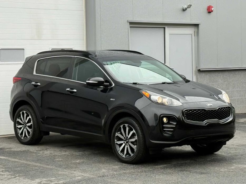 Kia Sportage EX      2019