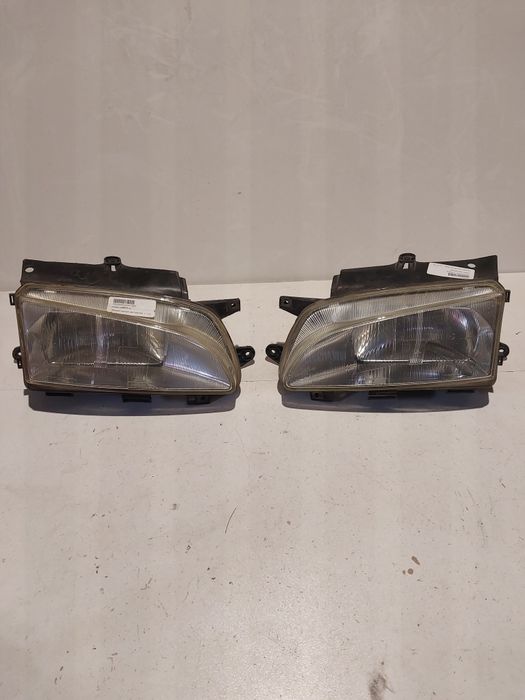 Peugeot partner 1 lampa przednia reflektor prawa lewa prawy lewy