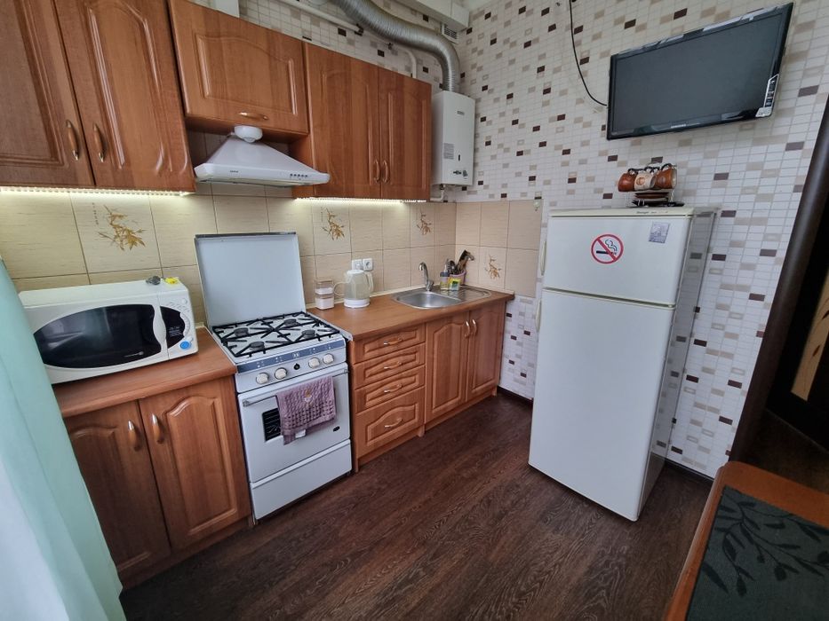 Індивідуальне опалення, світло постійно.Квартира подобово м.Світловод