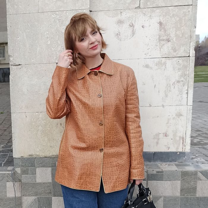 Жакет з натуральної шкіри, чудової якості, новий