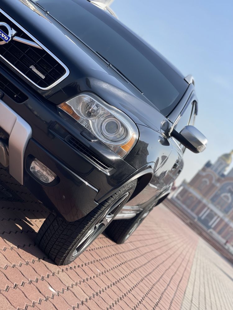 Volvo xc90 2013рік 3.2(газ-бензин) R-designe