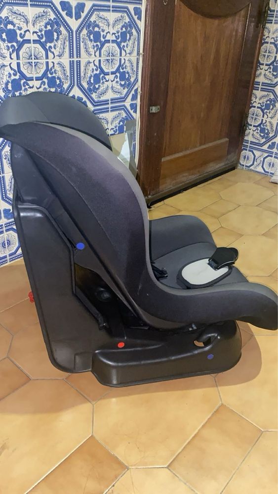 Cadeira auto- bebé