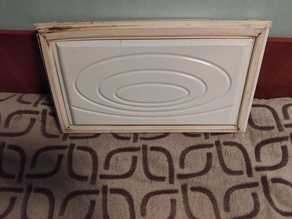 Продам дверку холодильника EXQWISIT 214-6.