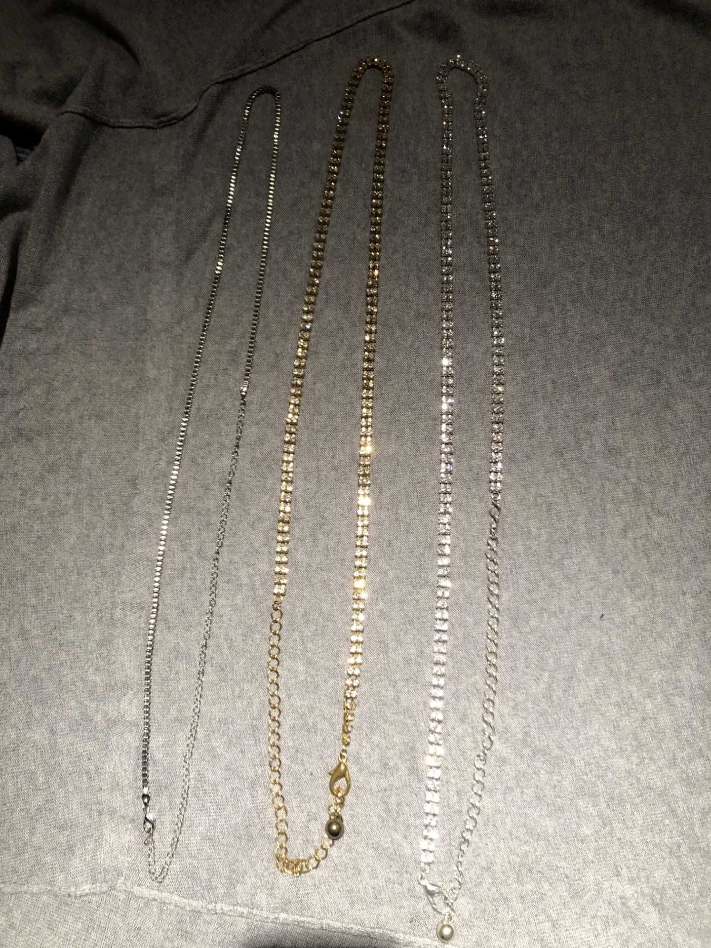 cintos  prateados e dourado  109 cm comprimento /102 cm o mais fininho