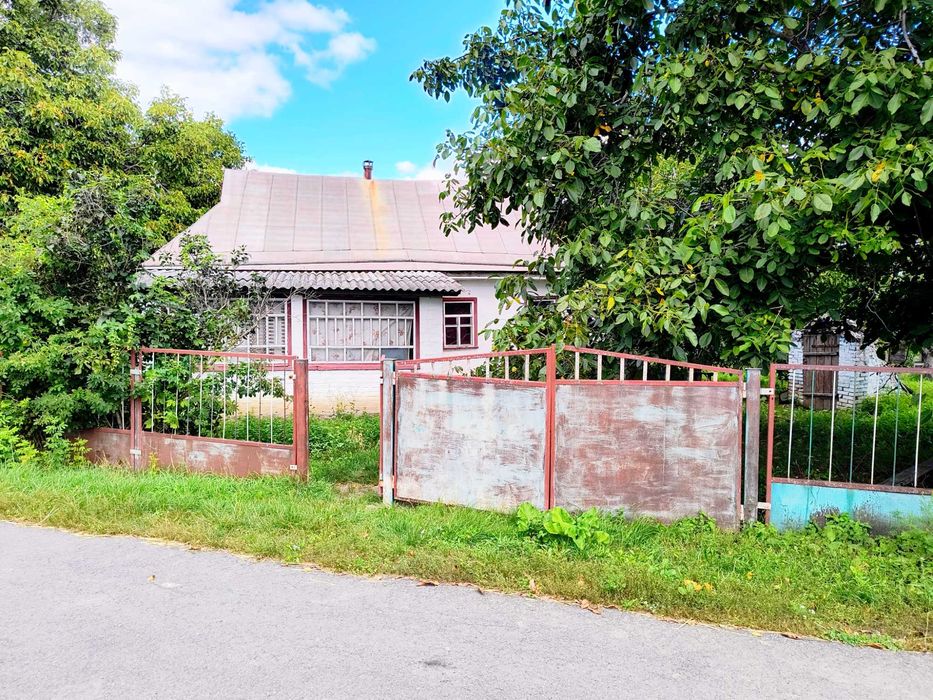 Дім 56 м2 біля самого лісу Собківка 8 км Умань піч меблі 25 соток