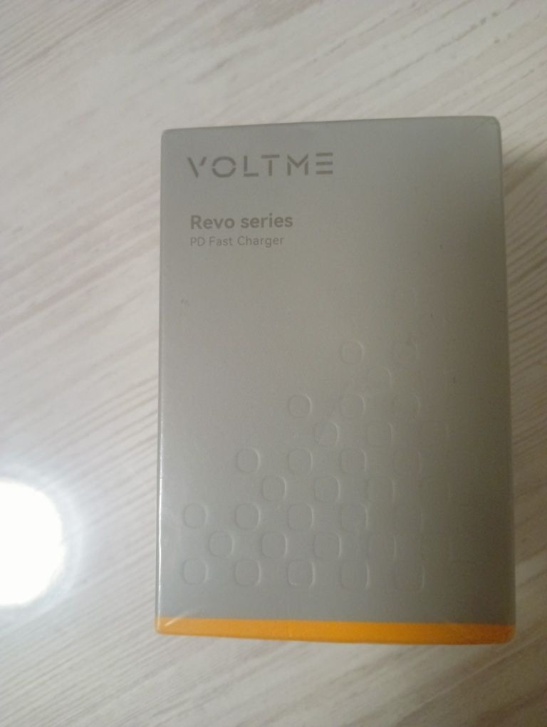 Зарядний пристрій Voltme 20w