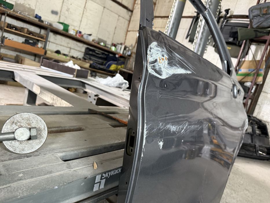 Дверка двері задні Ford Explorer 6 2019 2020 2021 2022 2023 2024 2025