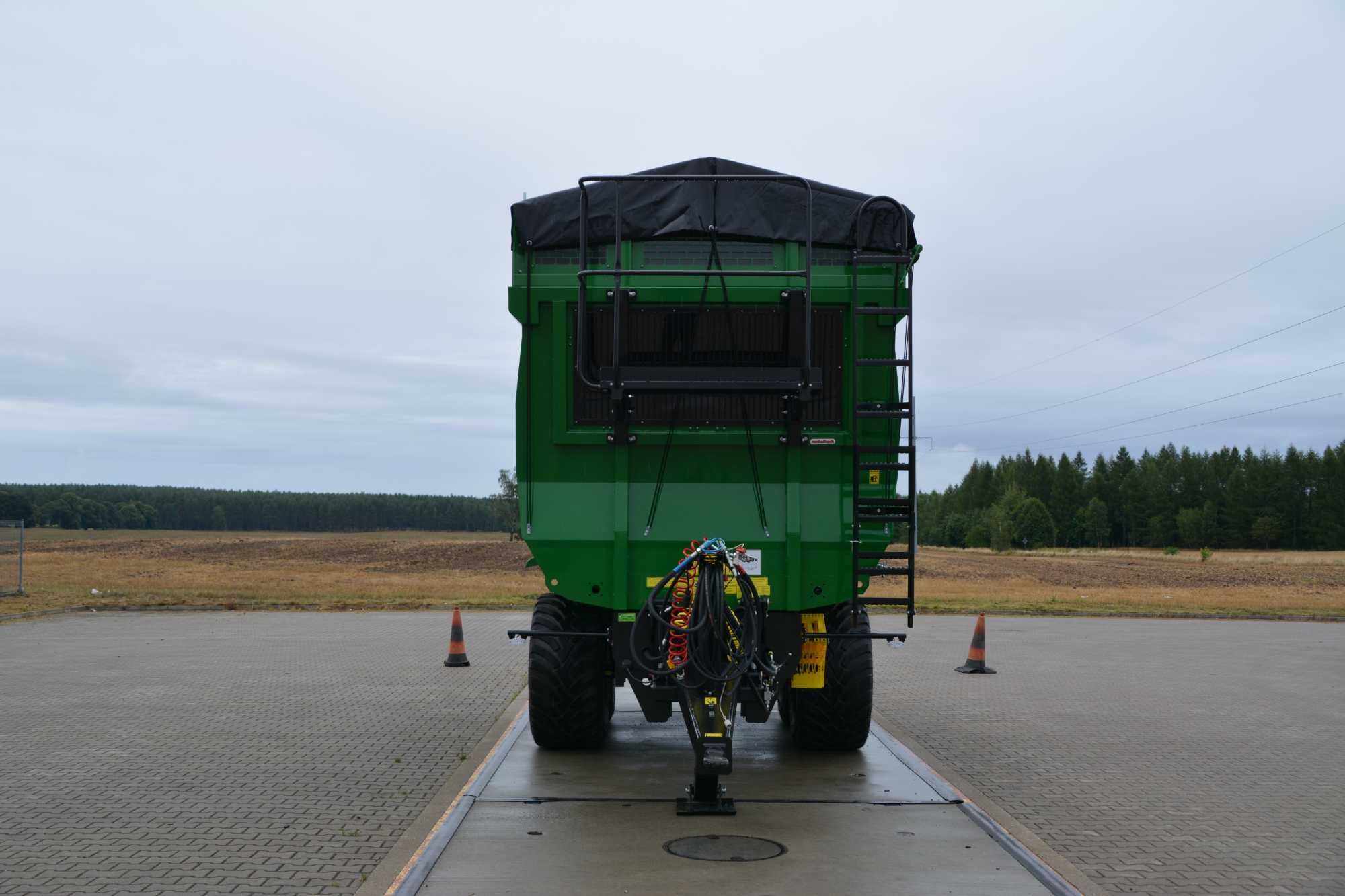Przyczepa rolnicza skorupowa METAL-TECH TS 16 ton PROMOCJA OŚ SKRĘTNA