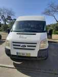 Carrinha Ford Transit Longa de 9 Lugares