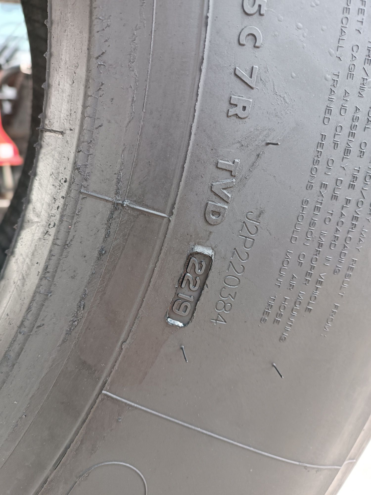 385/65R22.5 Bridgestone R-Steer 001 Plus