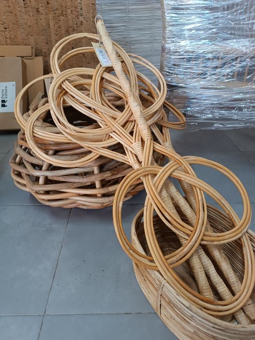 Conjunto Rattan - cadeira, cestos e batedor