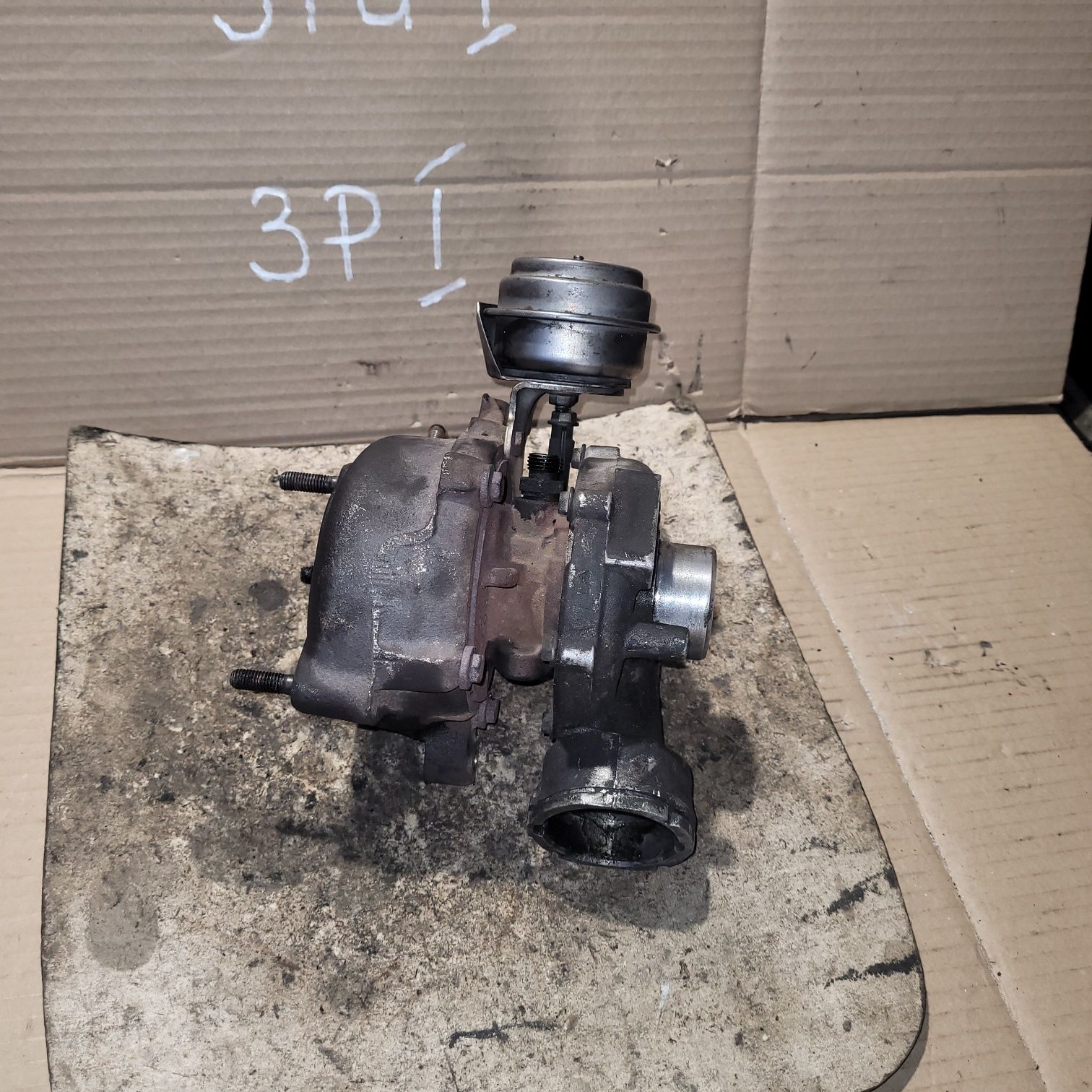 Turbosprężarka Garrett vw passat b5 LIFT audi 1.9TDI 130KM uszkodzona
