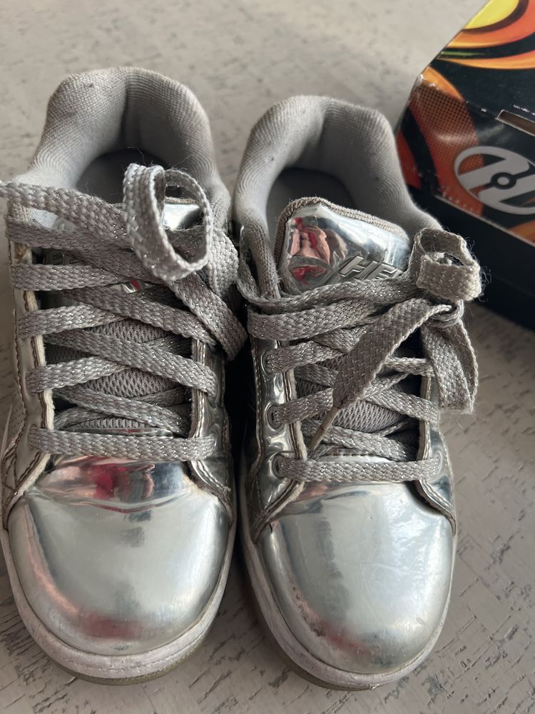 Heelys кроссовки на колесиках 34р