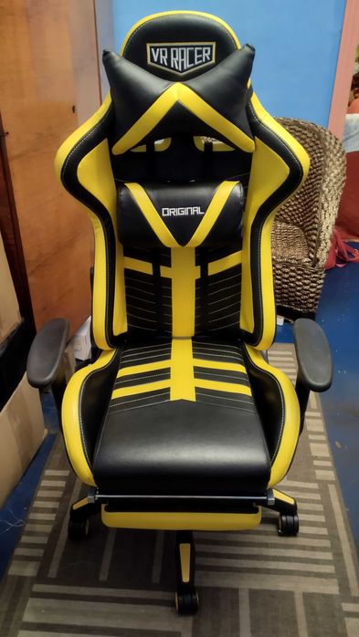 Крісло для роботи за комп'ютером релакс VR Racer чорний жовтий JPG