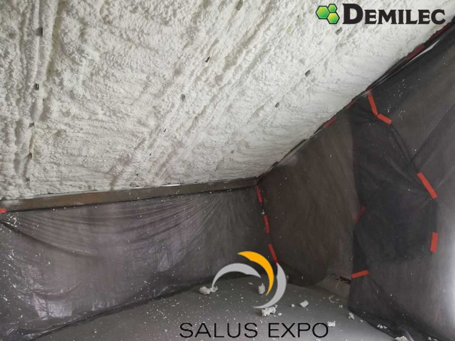 Ocieplanie Pianą Poddasza Domu Izolacje