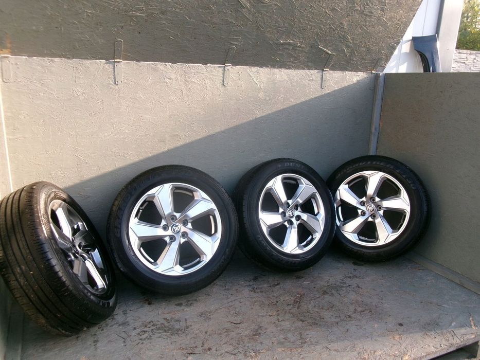 Toyota Rav4 V Generacji Alu Felgi z oponami Koła Dunlop 225/60/R18 Letnie