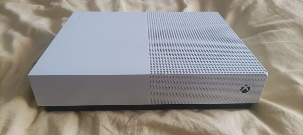 Xbox One Digital Edition (Somente Console)