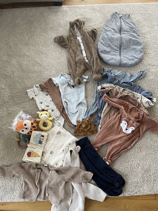 Piekna minimalistyczna wyprawka dla chłopca