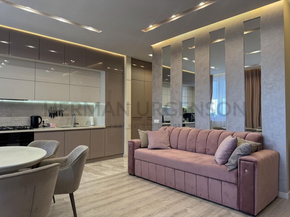 Продаж 3к квартири 102 м.кв / ЖК Сакура, вул. Богомольця