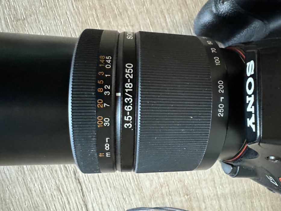 Продам фотоапарат SONY SLT-A57 + об'єктив Sony 18250 DT18-250mm