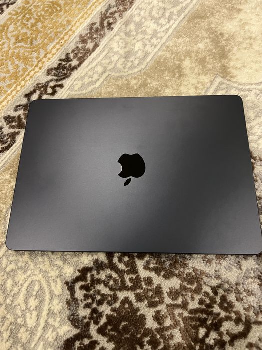 Macbook air M2 13’ 16/512