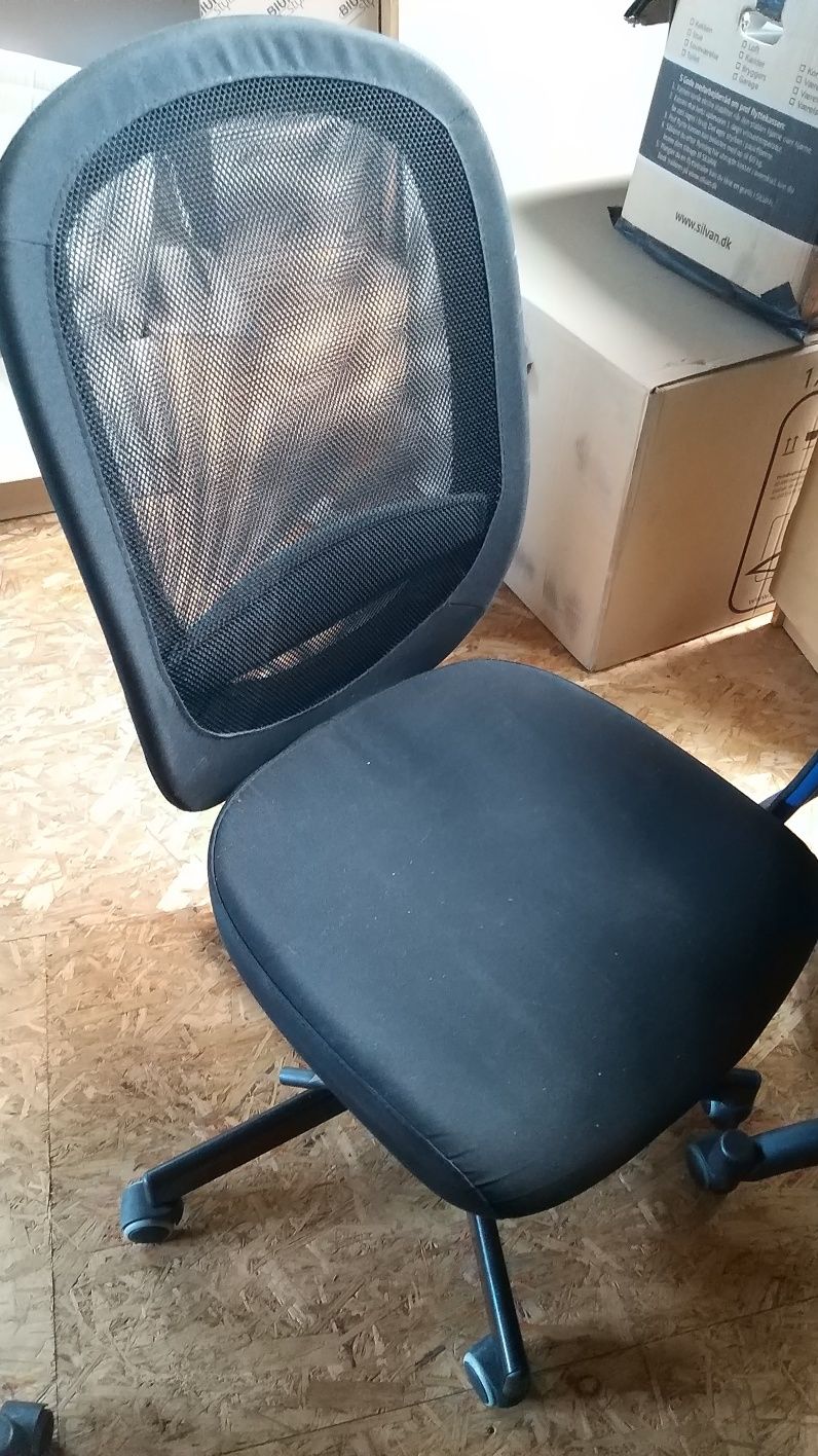 Krzesło biurkowe FLINTAN