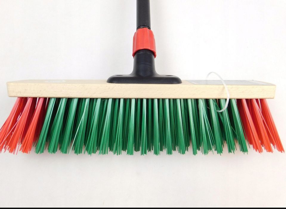 Szczotka miotła gospodarcza z kijem teleskopowym
