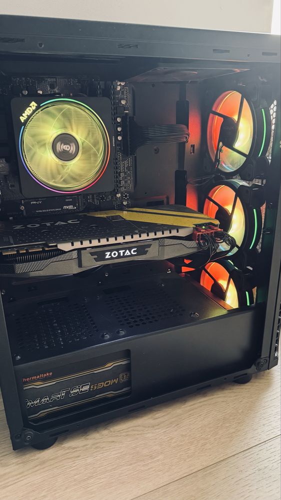 Komputer gamingowy PC AMD Ryzen 7 2700 8-core + GTX 1070 32 GB RGB