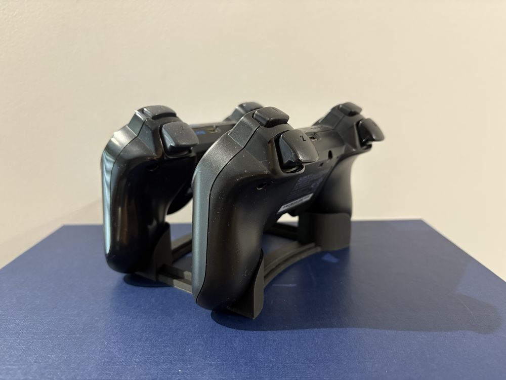 Podstawka holder uchwyt stojak na pady kontrolery PS3 DualShock 3