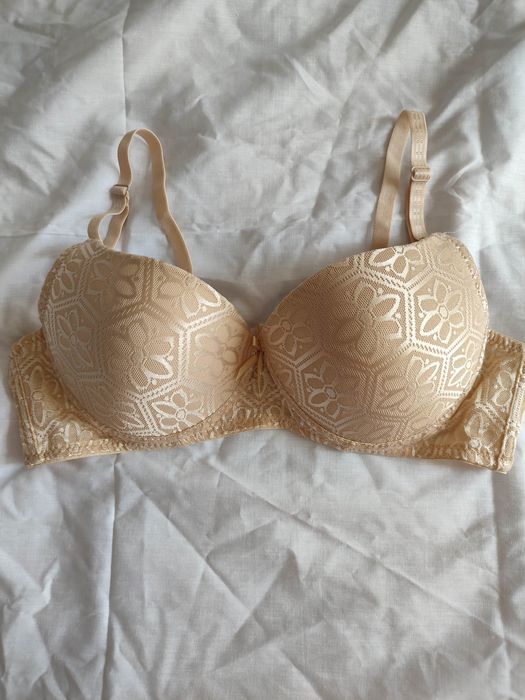 Бюст на паралоні