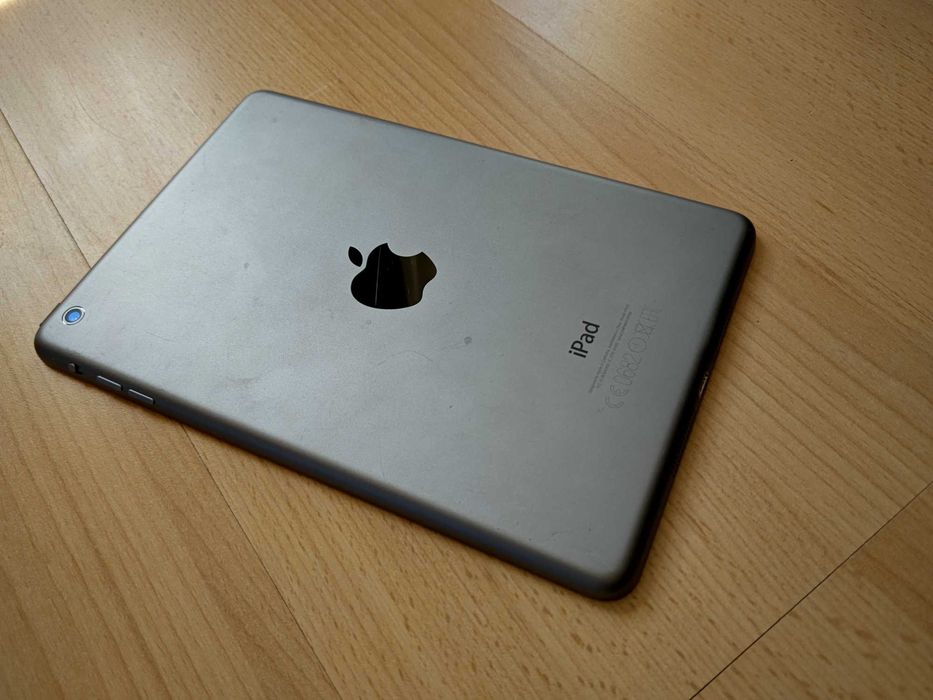 Tablet Apple iPad mini 7,9" 4 sztuki Uszkodzone
