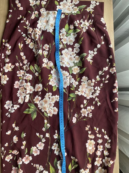 Продам спідницю Dolce Gabbana в гарному стані розмір 46