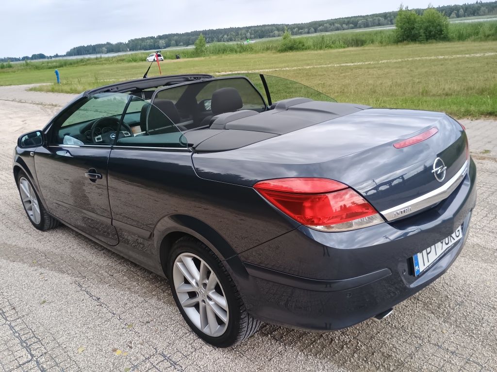 Opel Astra Cabrio 2007 r. 135 tyś