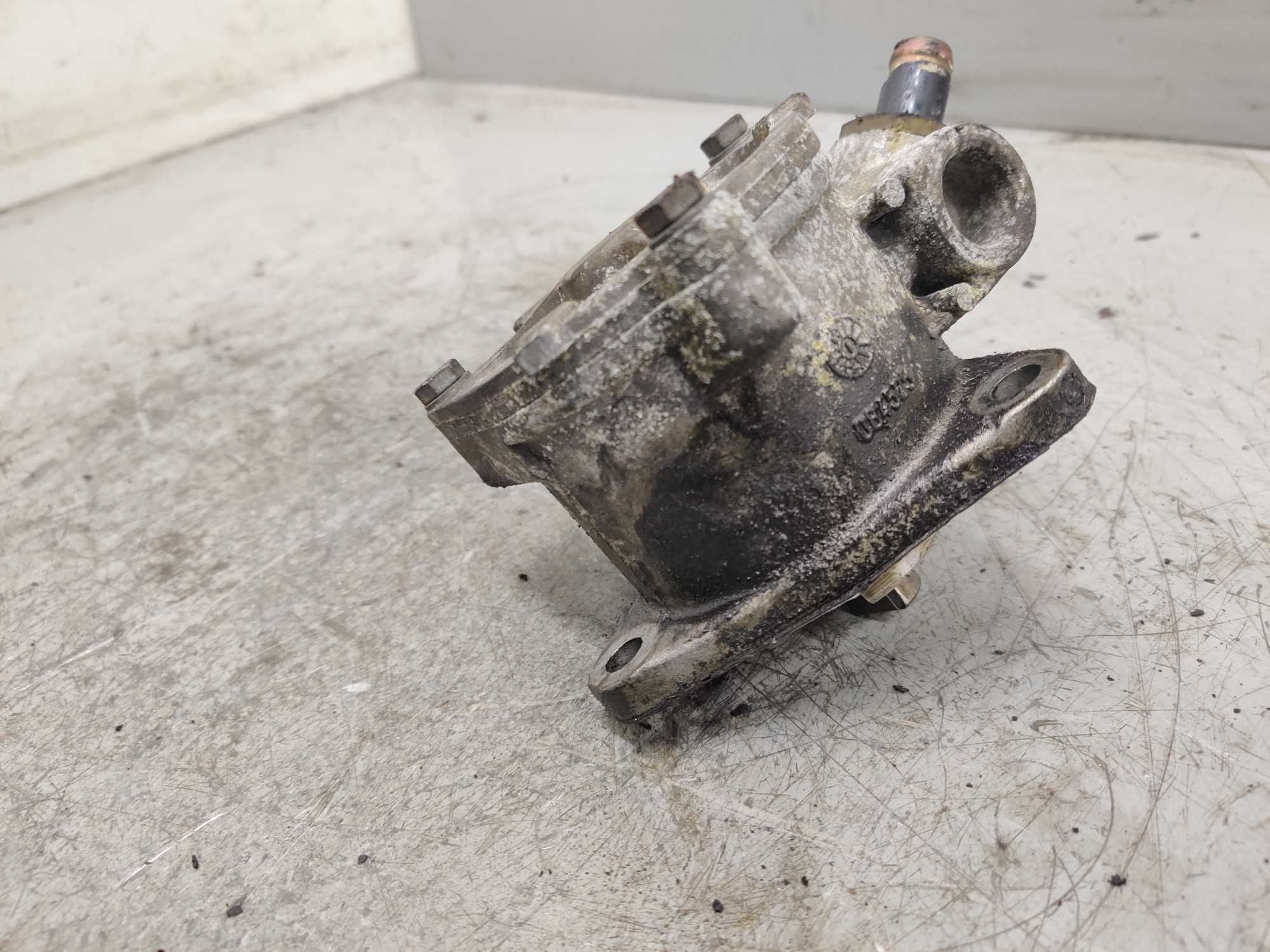 Fiat Doblo Stilo Punto II Alfa Romeo 147  156  159 1.9 JTD Pompa Vacum