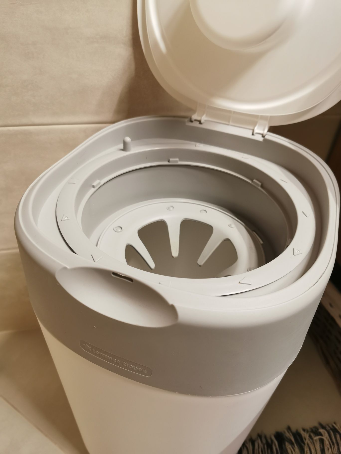 Caixote fraldas tommee tippee