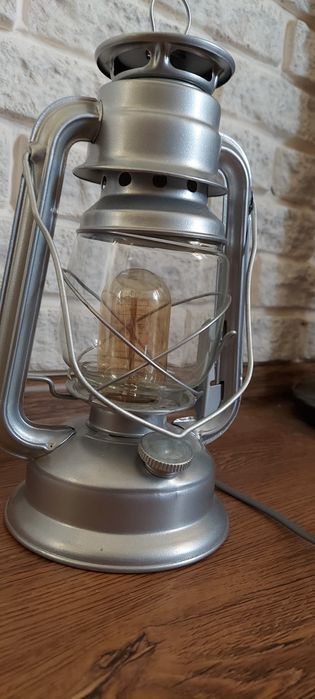Przepiękna dekoracyjna lampa naftowa na prąd
