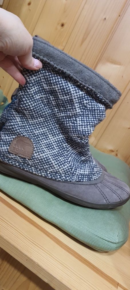 Продам сапожки Sorel