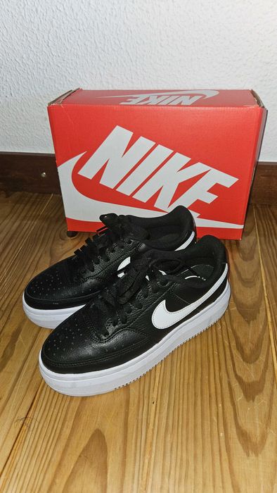 Sapatilhas Nike novas