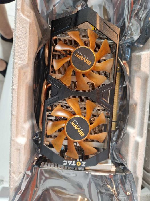 Geforce gtx 760 Zotac AMP! 2GB