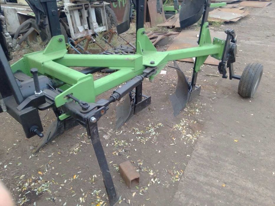 Плуг НАУКА 3-40 оборотний