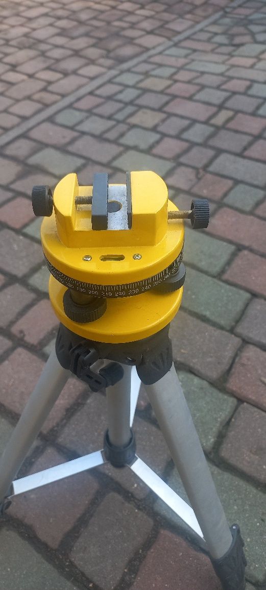 Stojak na laser poziomice