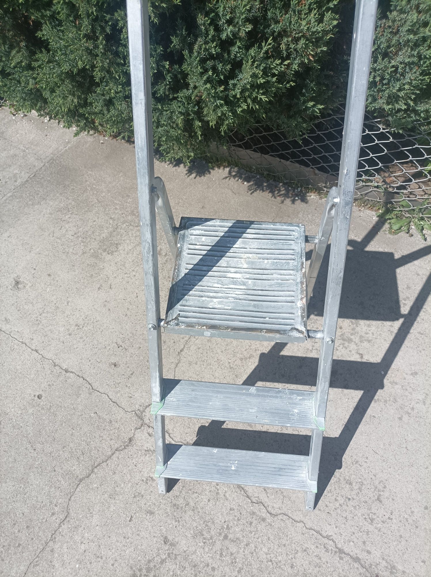 Продам алюминиевую лестницу