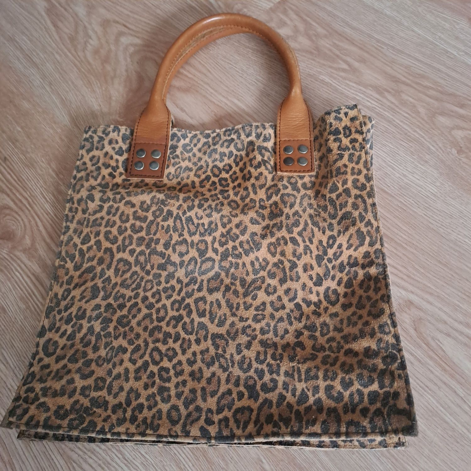 Mala com padrao da moda