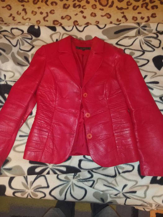 Marynarka skóra czerwona