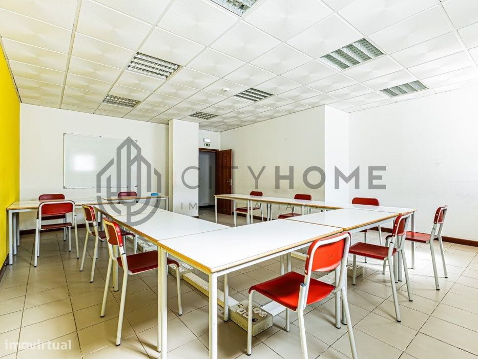 Espaço Multiusos em zona central em Albufeira