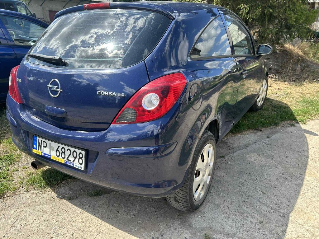 Sprzedam samochód opel corsa d