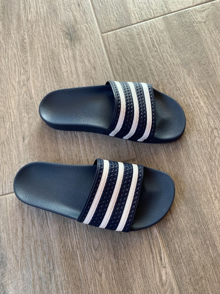 Чоловічі шльопанці тапки сланці Adidas Adilette blue оригінал 42