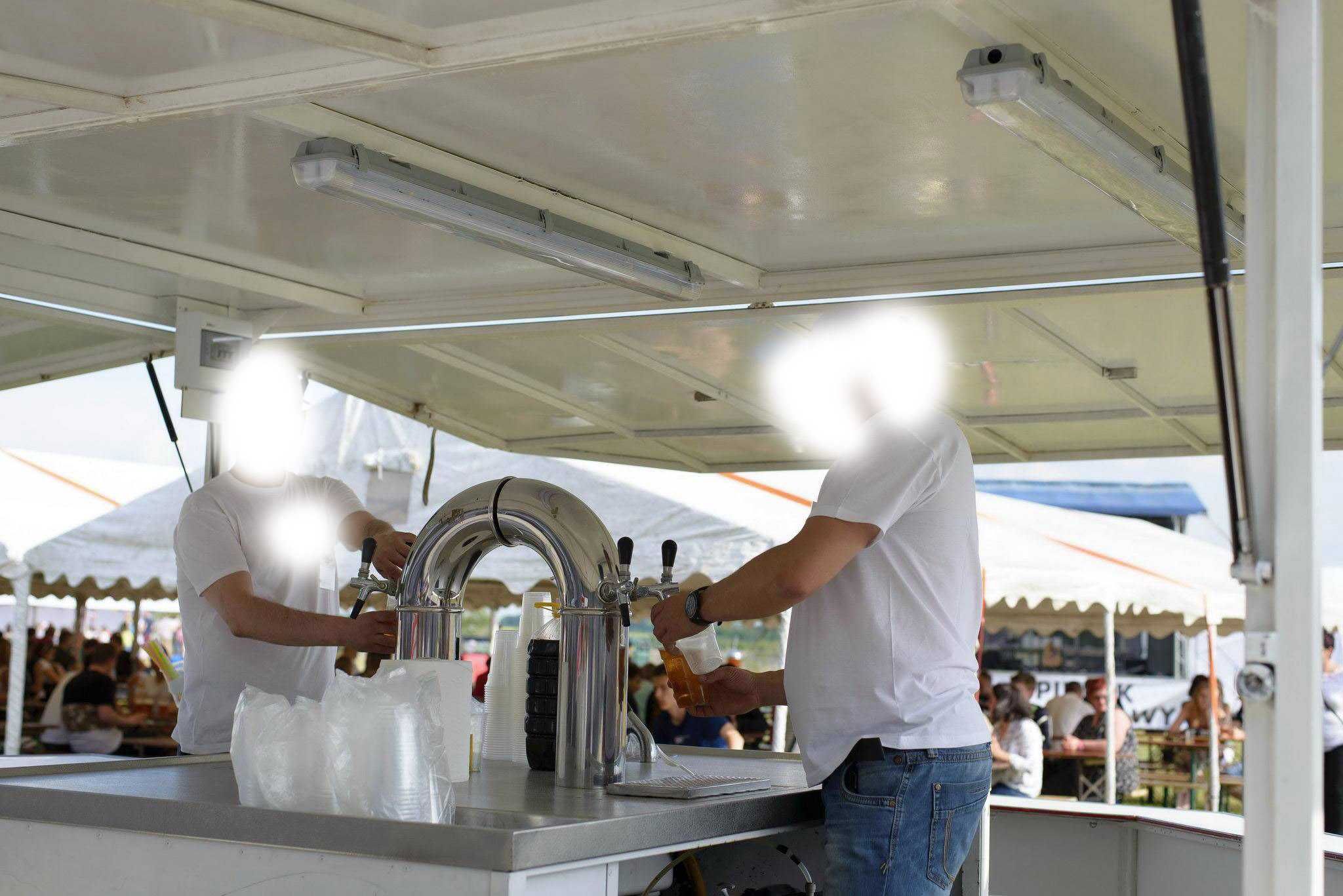 Przyczepa gastronomiczna do sprzedaży Piwa i napoi Beer wagon