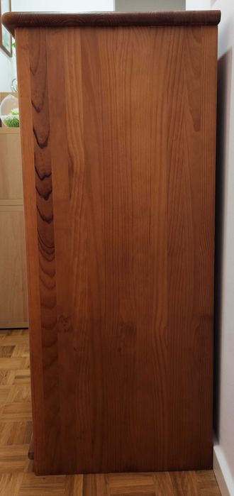 Camiseiro com seis gavetas, com puxadores embutidos