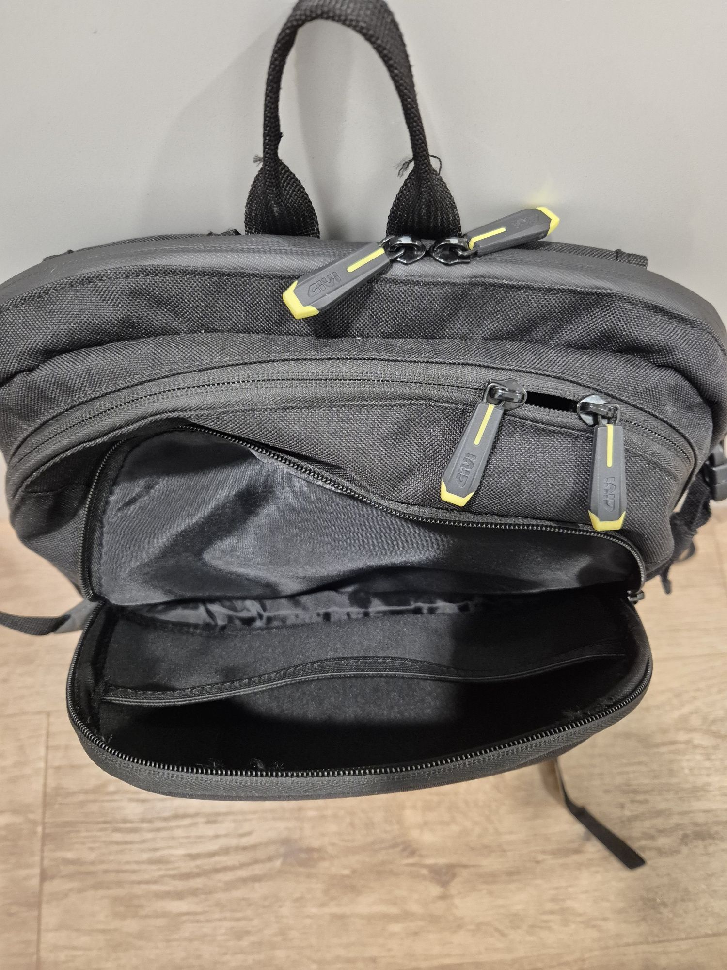 Mochila Givi 15L